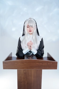 natsuko - Nun