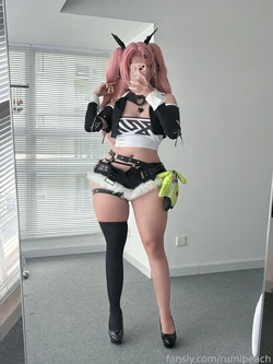 Rumipeach - Nicole