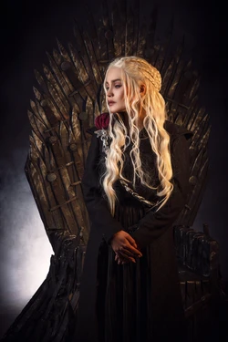 kalinkafox -Daenerys Targaryen（Throne set）