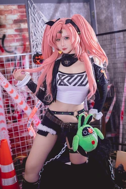 Pyon Lay - Nicole Demara