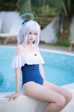 Lunananya  宫子泳装
