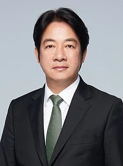 男娘蒋介石怒斥赖清德——赖清德在陵墓被疯狂榨精后支持统一(结局台湾特首赖清德)