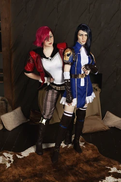 Kamelya - Vi & Caitlyn