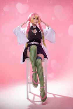 Bun_with_raisins_007 - Mitsuri