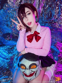 MollyRedWolf - Momo Ayase