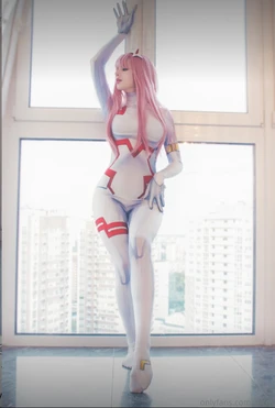 Tanya Bayer - Zero Two