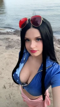 Avy Genki - Nico Robin