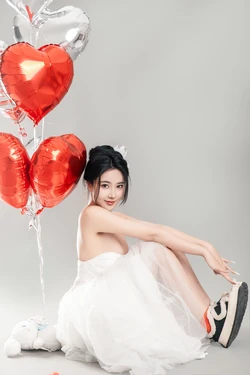 年年 - LOVE 情人节特别篇 80P