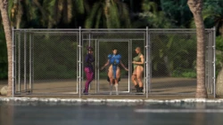 SalamandraNinja - Cammy & Juri Fight Over Chun-Li