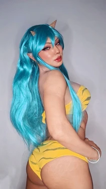 Lum [Urusei Yatsura] Shemale Cosplay