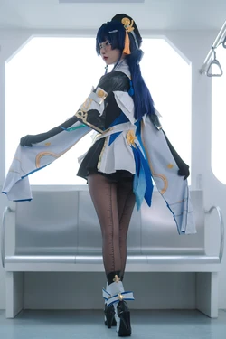 Lucky舟舟子-佩拉