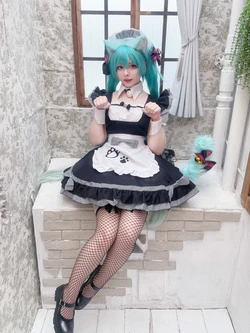 Saya Scarlet - Neko Maid Miku