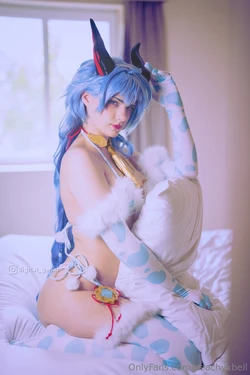 Peachy Bell - Ganyu cow