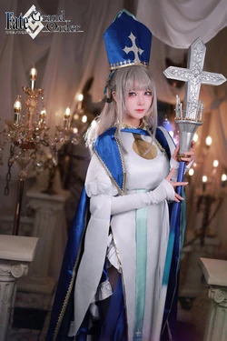 블리 Bli (@topazbli) - Popess Johanna