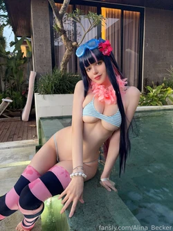 Alina Becker - Stocking