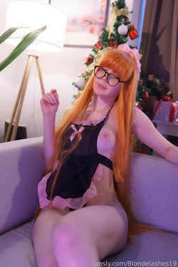 Blondelashes19 - Xmas Futaba
