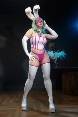 Zoe Volf - Cosplay Superhero - Bunny