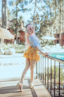 Usagi Christy - Super Sonico bikini