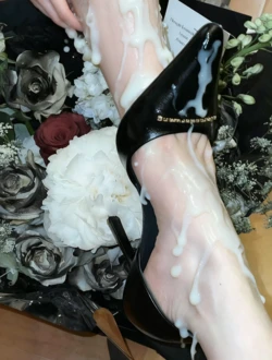 High heels with semen(05) [AI Generated]