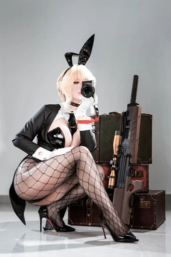 半半子 - エージェントバニー