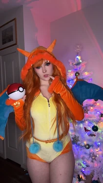 LUX - Charizard
