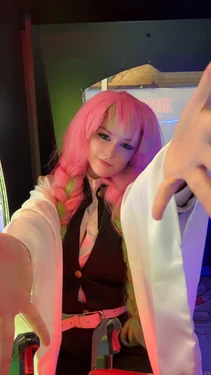 LUX - Mitsuri Kanroji