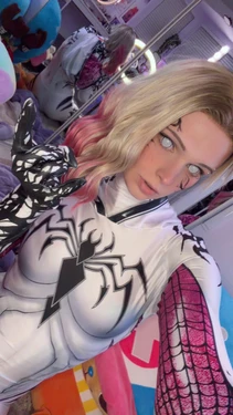 Peachybunnn - Gwenom