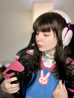 Maniac Megan - D.Va