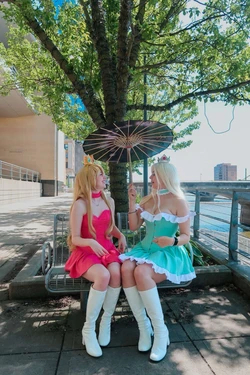 Maniac Megan - Rosalina & Peach
