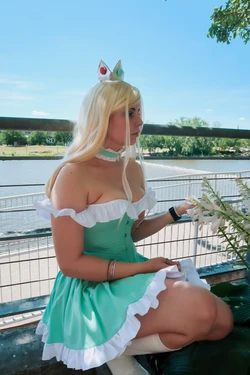 Maniac Megan - Rosalina