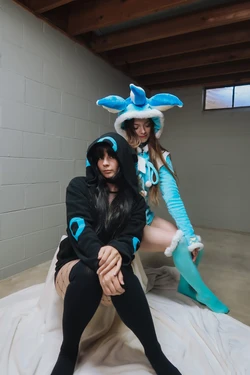 Maniac Megan - Vaporeon & Umbreon