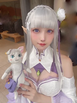 satou__osatou - Emilia