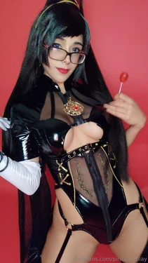 Pinku - Bayonetta