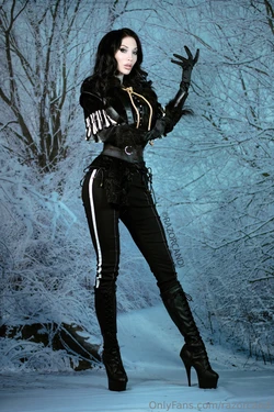 Razor Candi - Yennefer