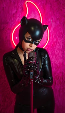 Snarky Jay – Playfully Catwoman