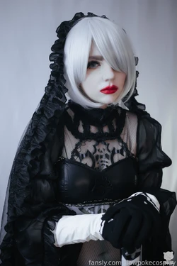 Slowpoke Cosplay - Bride 2B