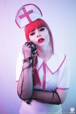 Slowpoke Cosplay - Nurse Makima