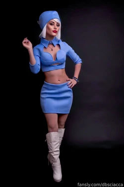 Dani Sciacca - 5th Element Attendant