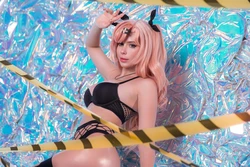 Aleksandra Bodler ⁄ Caterpillarcos Nicole