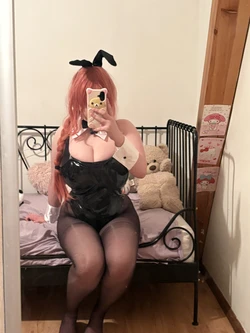 Barbi - Bunny Makima