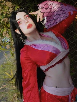 Dudabweber - Boa Hancock