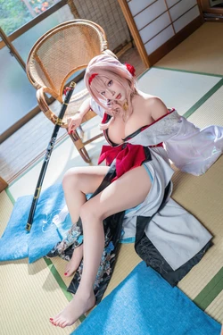 切切celia - 胜利女神：妮姬 红莲：暗影 憧憬之花