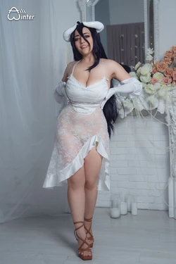 Aili Winter - Albedo lingerie