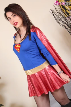 Super Girl (Cosplay Feet)