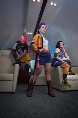 Erodaicon, Tanni, Izi-chan - Rumi, Mira, Zoey