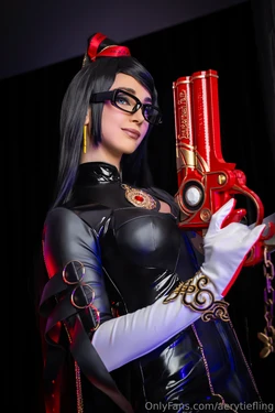 Aery Tiefling - Bayonetta