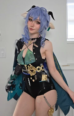 Celebi cosplay - Lucia