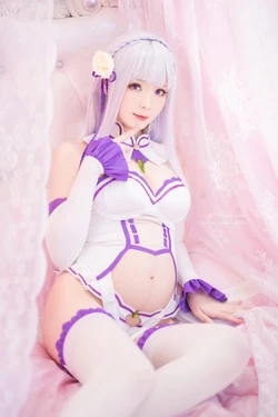 [霜月Shimo] re.zero-Emiliam-Cosplayer-pregnant [AI Generated]