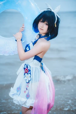 Seele麦麦 希儿彼岸浪花cos（海滩）