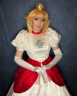 Kate Gray - Fire Flower Peach